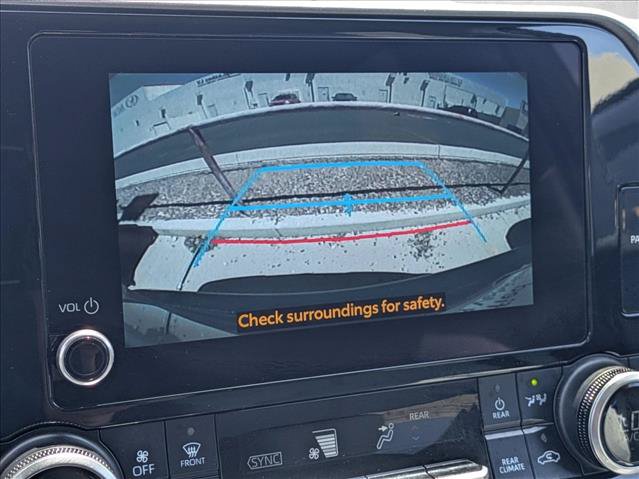 Certified 2024 Toyota Highlander LE FWD image 13