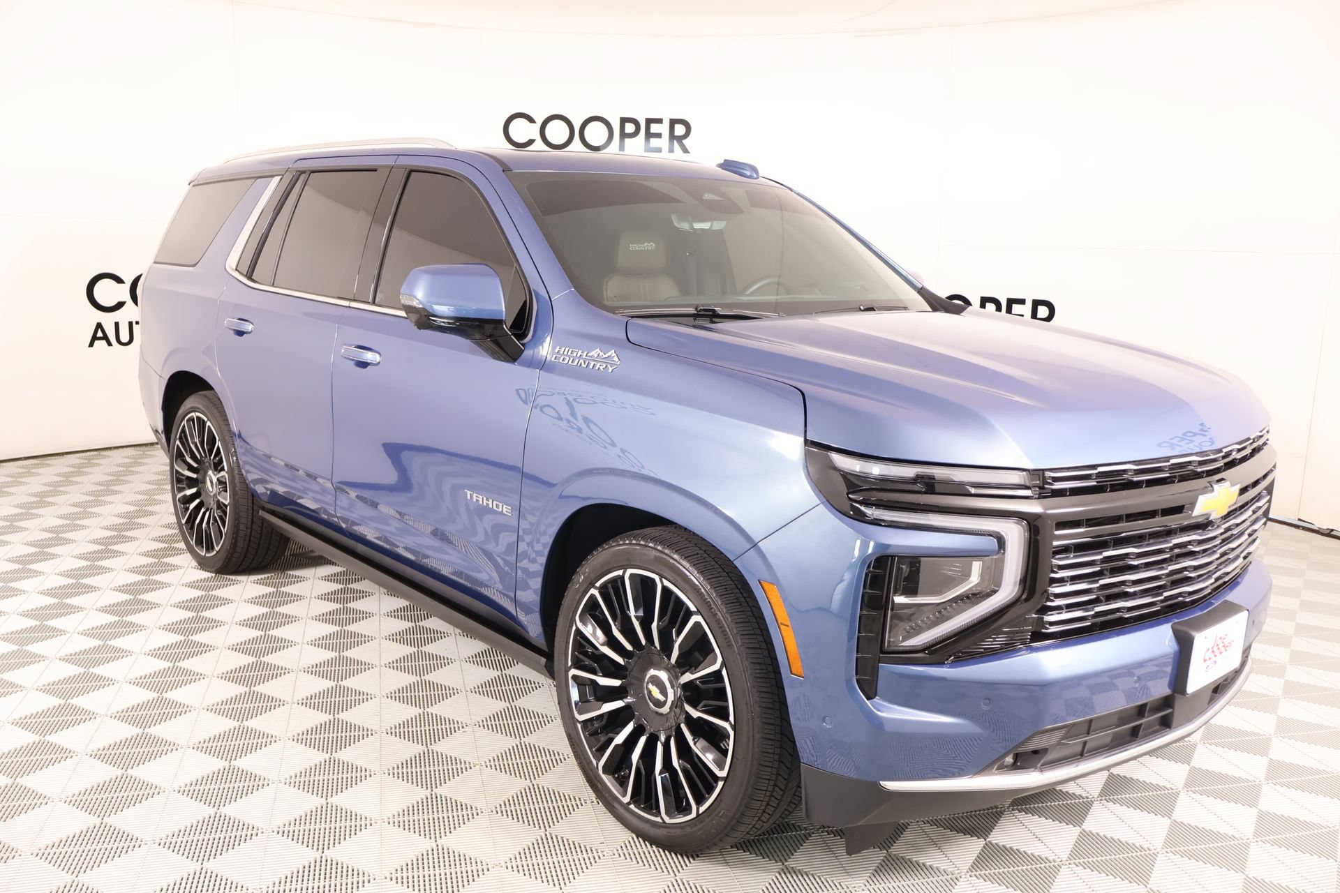 Used 2026 Chevrolet Tahoe High Country AWD/4WD image 1