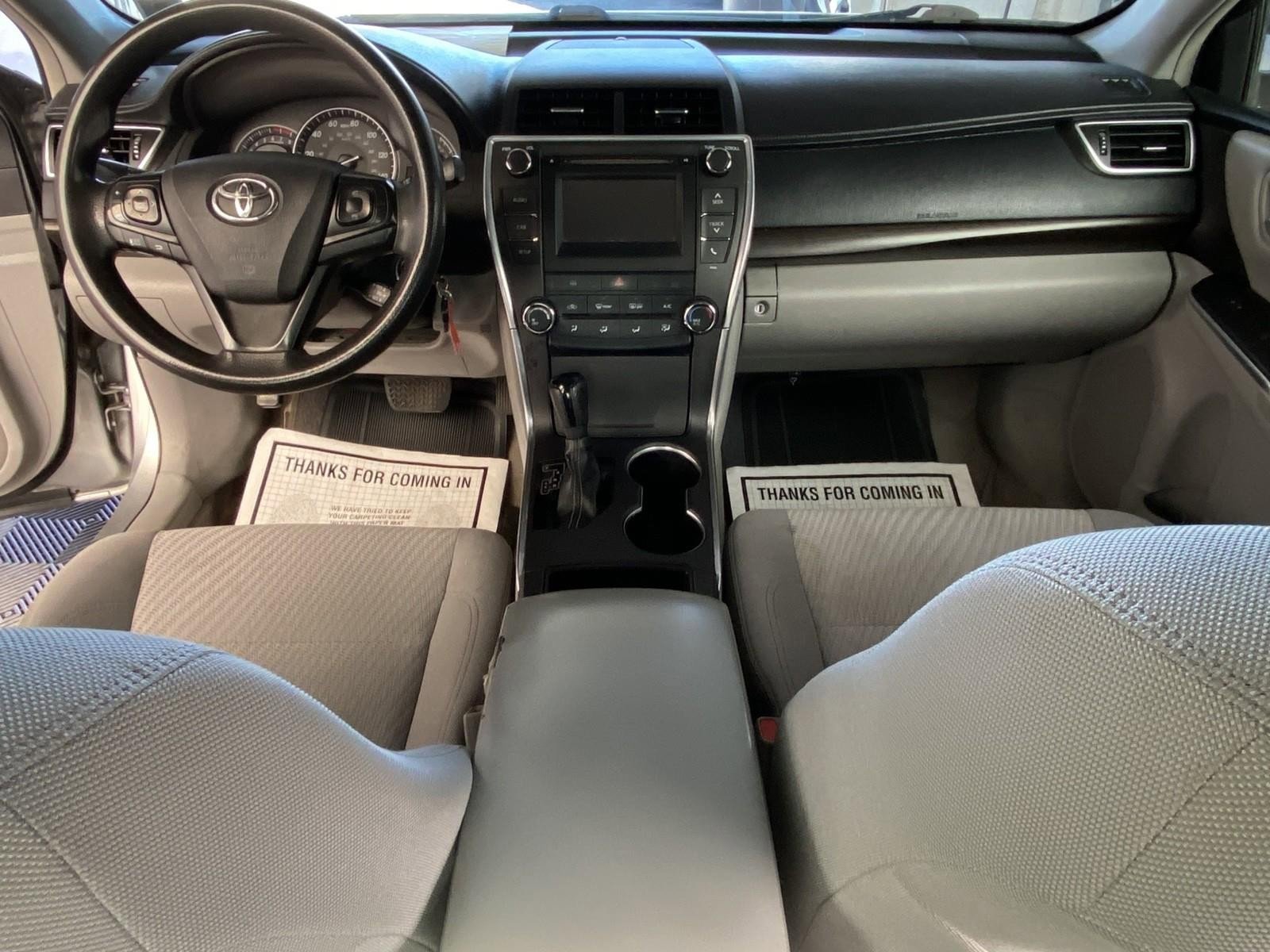 Used 2015 Toyota Camry LE FWD image 13