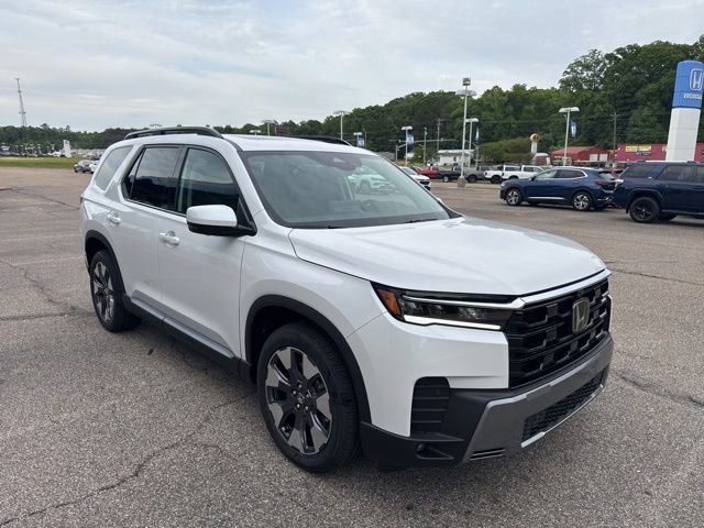 New 2026 Honda Pilot Touring image 3