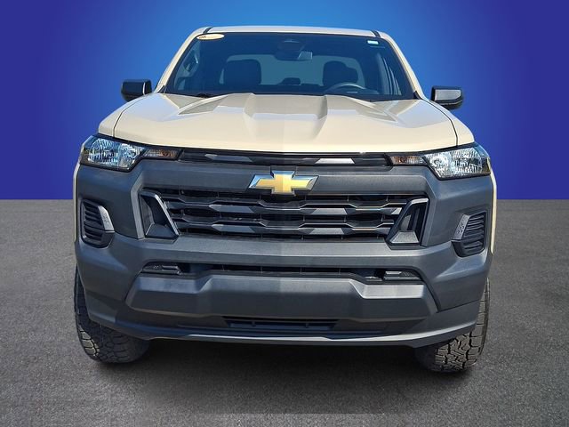 Used 2024 Chevrolet Colorado W/T RWD image 2