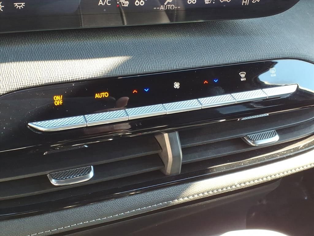Used 2025 Buick Enclave Sport Touring image 20