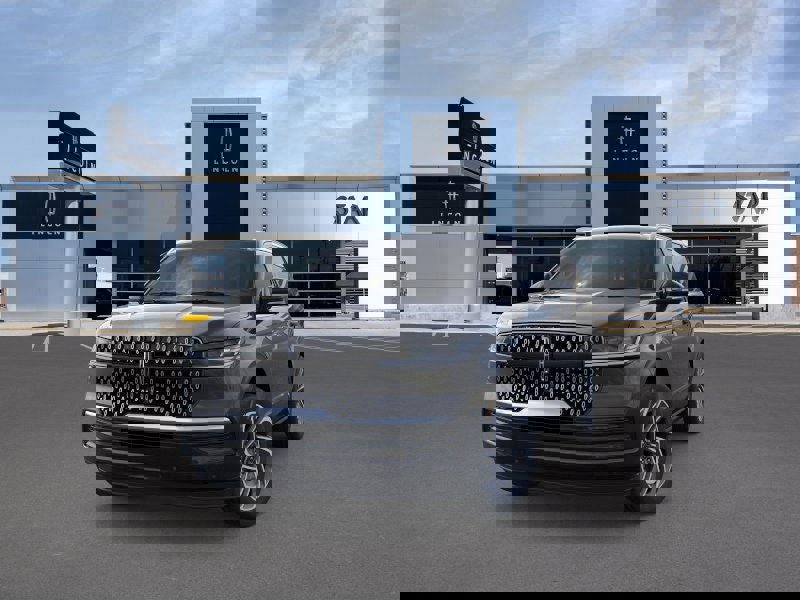 New 2025 Lincoln Navigator Reserve image 2