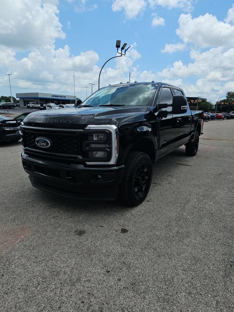 Used 2025 Ford F250 XL w/ STX Appearance Package AWD/4WD image 3