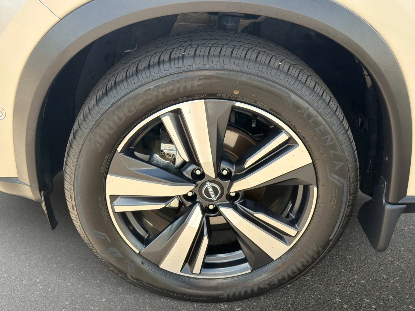 Used 2023 Nissan Rogue Platinum w/ Platinum Premium Package FWD image 10
