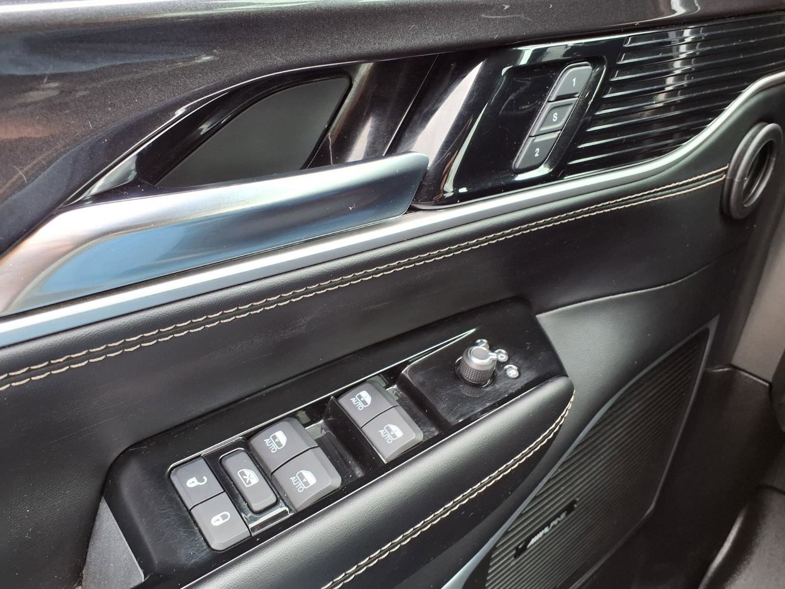 Used 2022 Jeep Wagoneer Series I RWD image 22