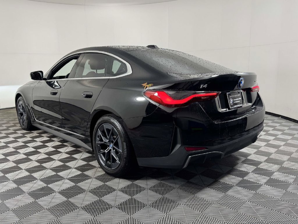 Used 2024 BMW i4 eDrive35 w/ Premium Package RWD image 8