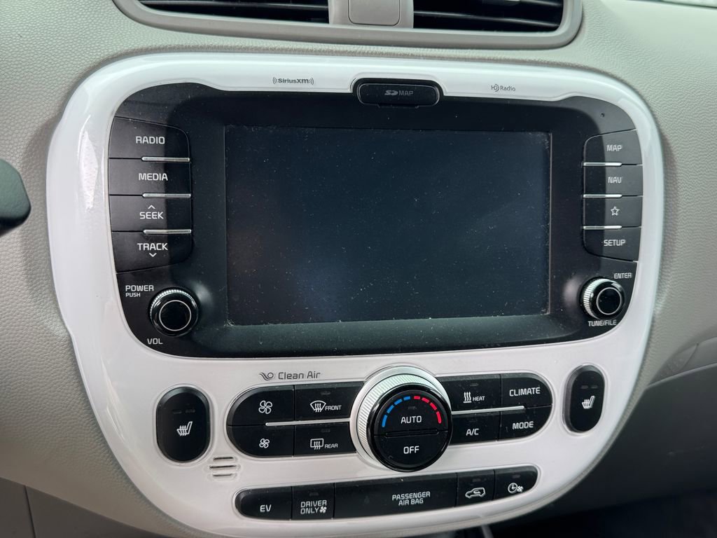 Used 2019 Kia Soul EV FWD image 13