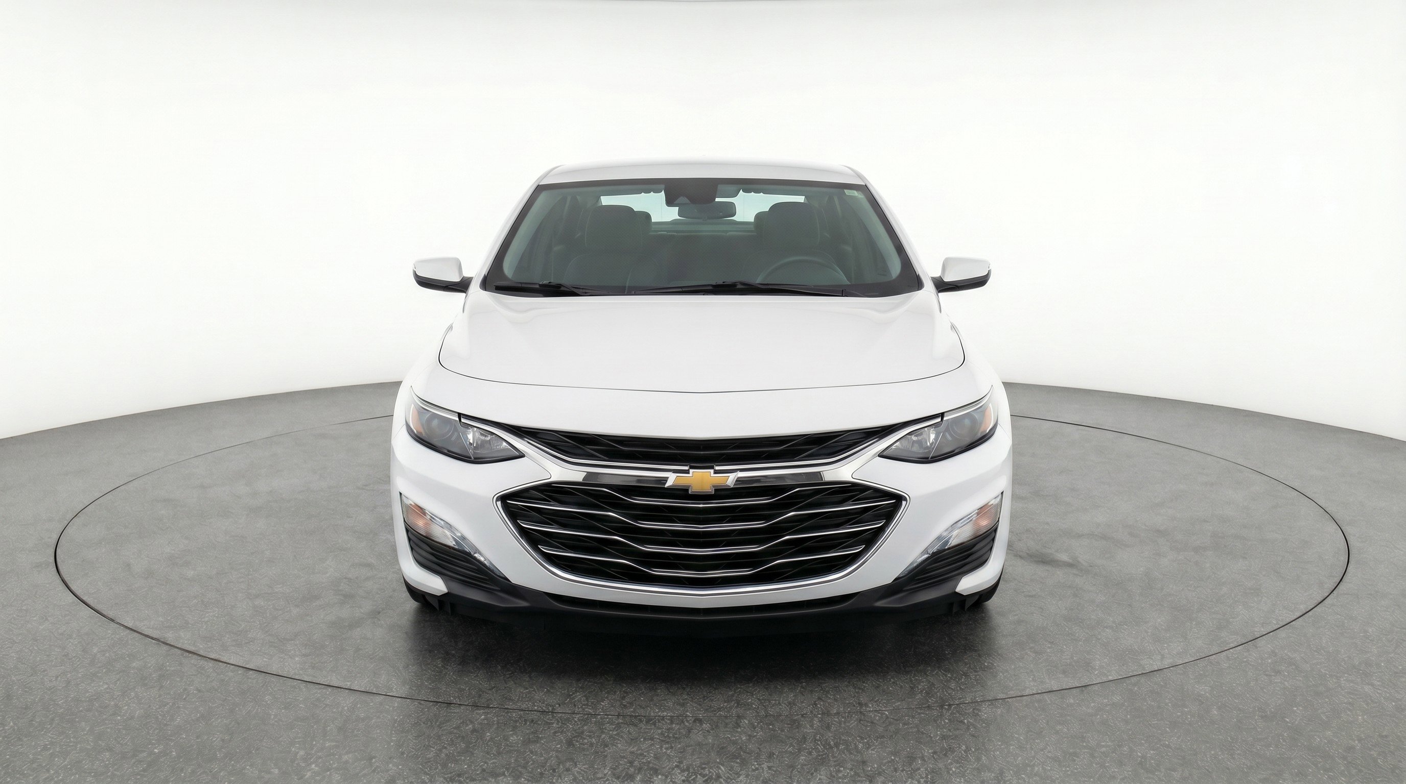 Used 2024 Chevrolet Malibu LT FWD image 2