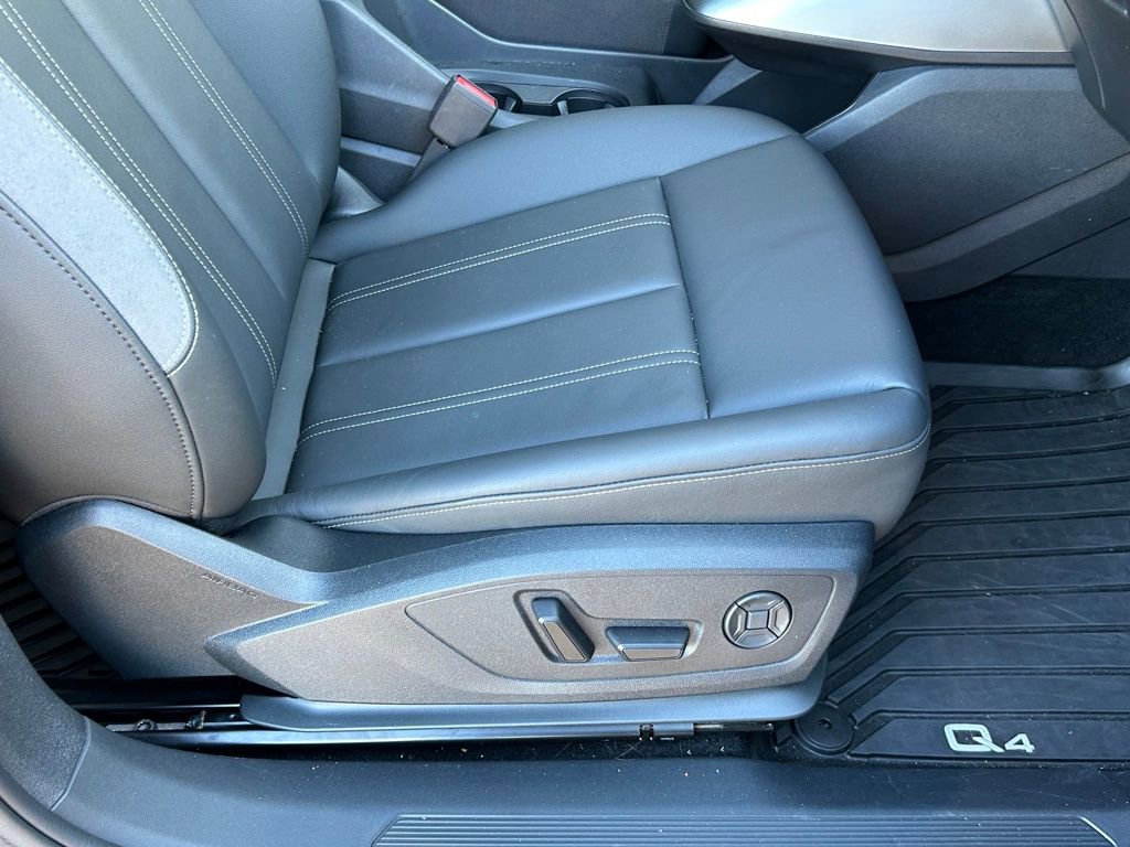 Used 2024 Audi Q4 e-tron Premium w/ Convenience Package image 41