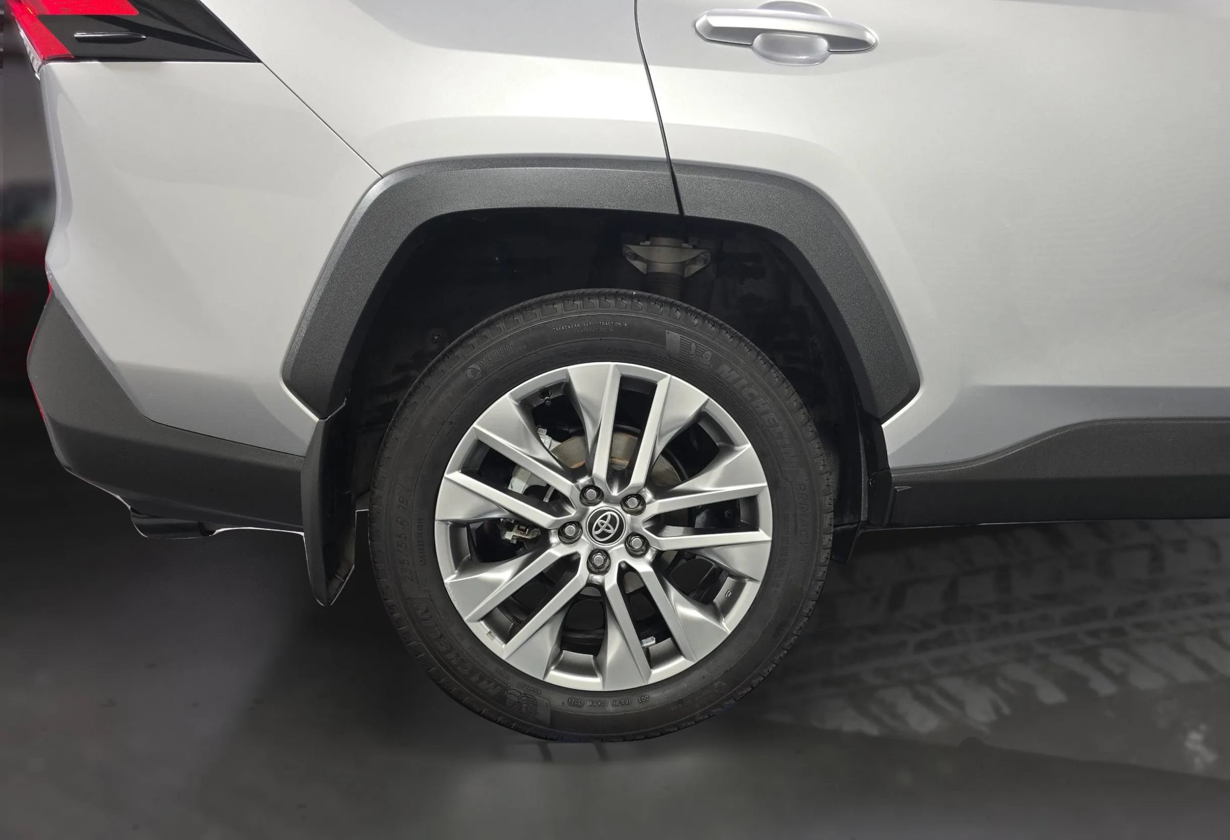 Used 2022 Toyota RAV4 XLE Premium FWD image 18