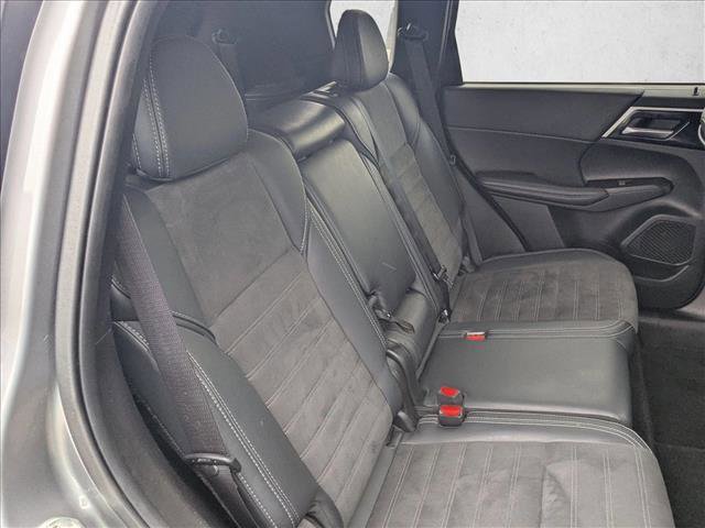 Used 2024 Mitsubishi Outlander SE image 22