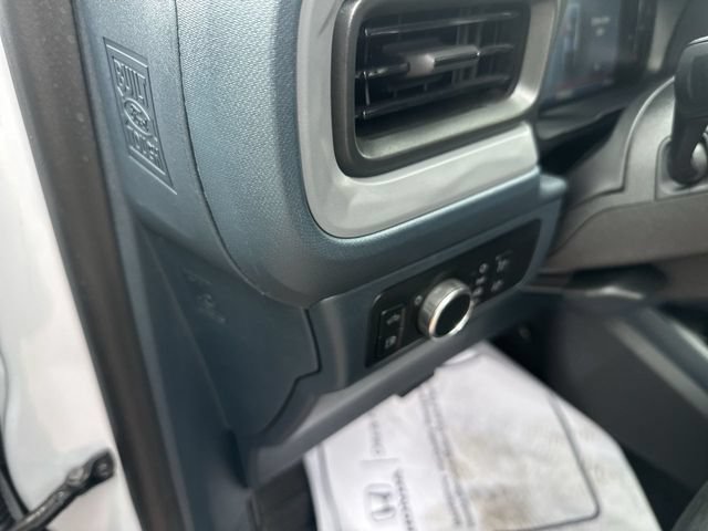 Used 2025 Ford Maverick XL FWD image 12