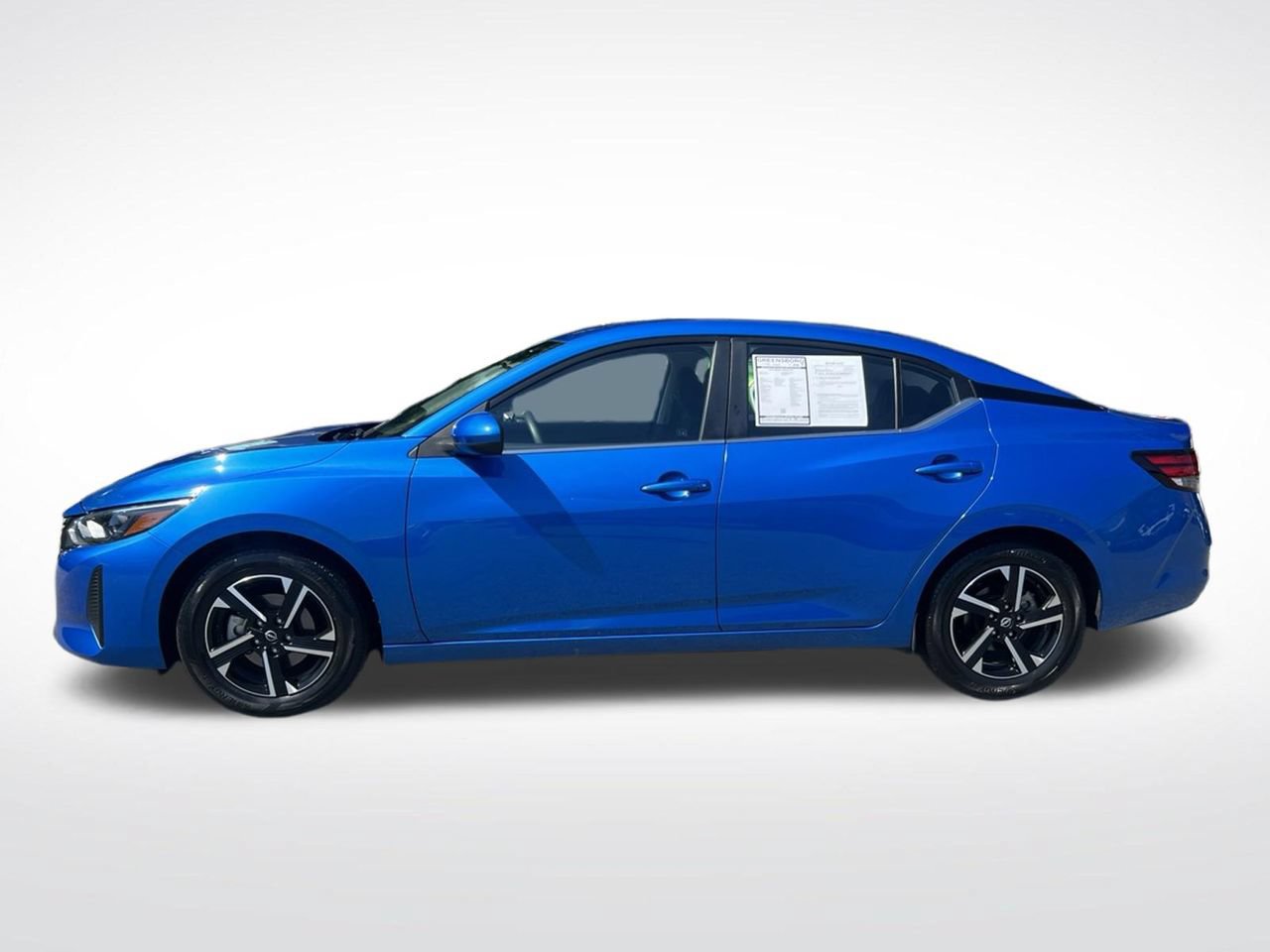 Used 2025 Nissan Sentra SV FWD image 2