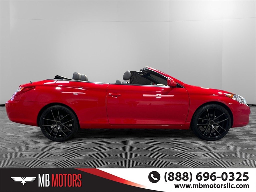 Used 2004 Toyota Solara SLE image 2