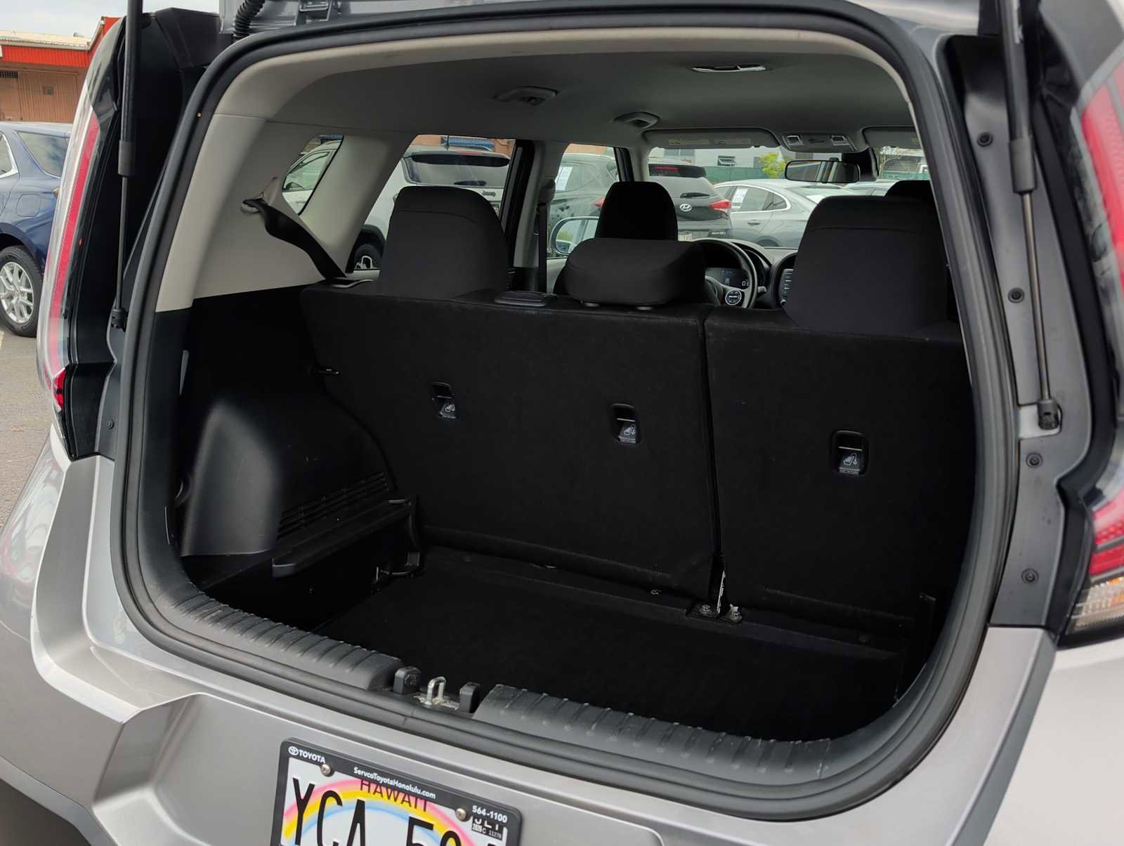 Used 2023 Kia Soul LX w/ Option Group 015 FWD image 18