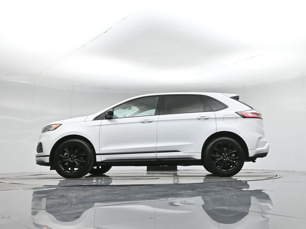 Used 2024 Ford Edge SE w/ Black Appearance Package image 56