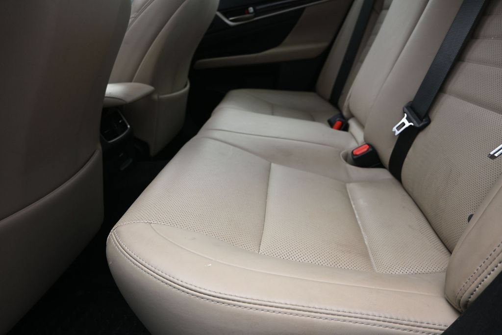 Used 2017 Lexus GS 350 w/ Preferred Accessory Package RWD image 16