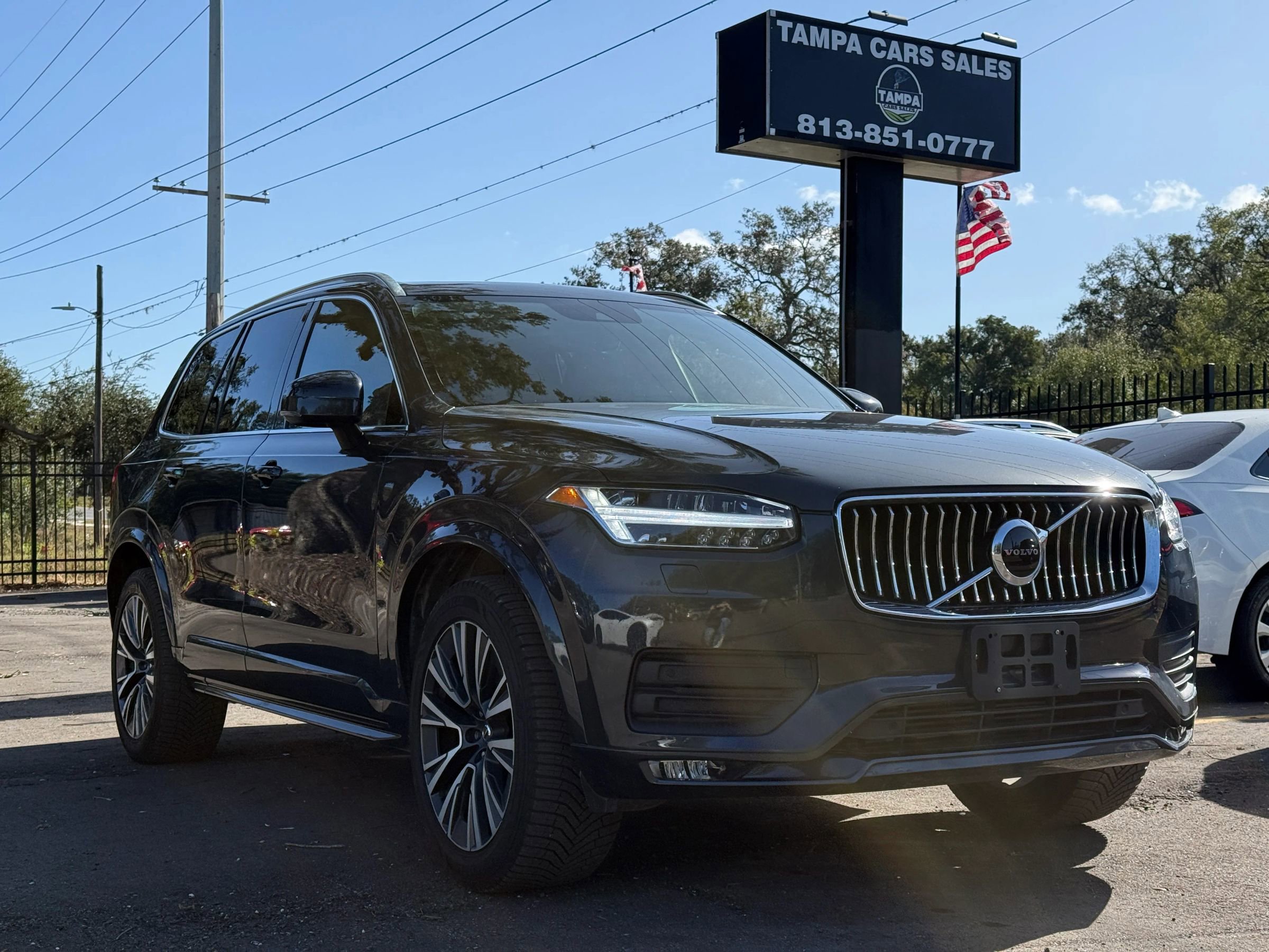 Used 2022 Volvo XC90 T5 Momentum w/ Climate Package image 8