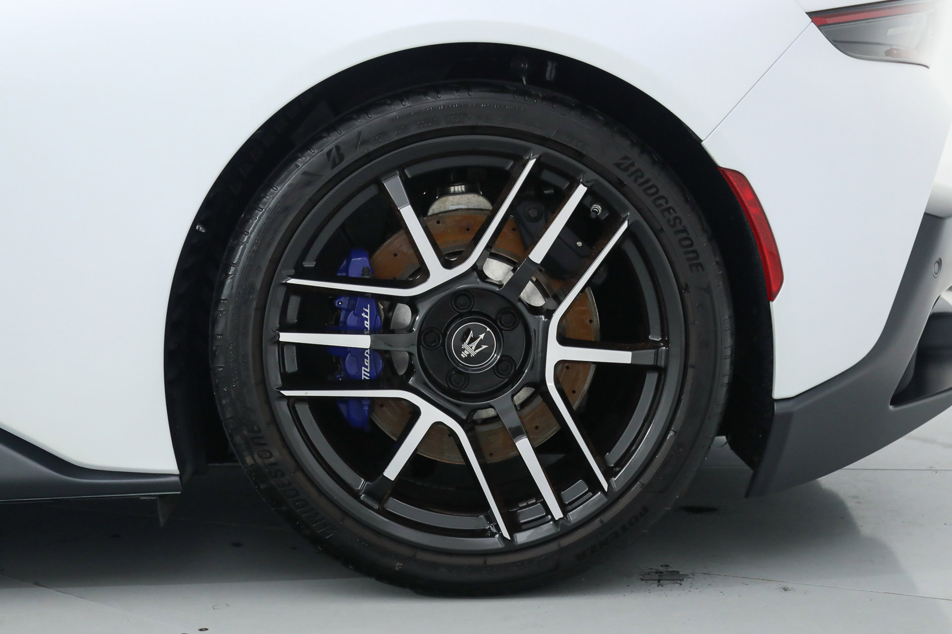 Certified 2022 Maserati MC20 Coupe image 42