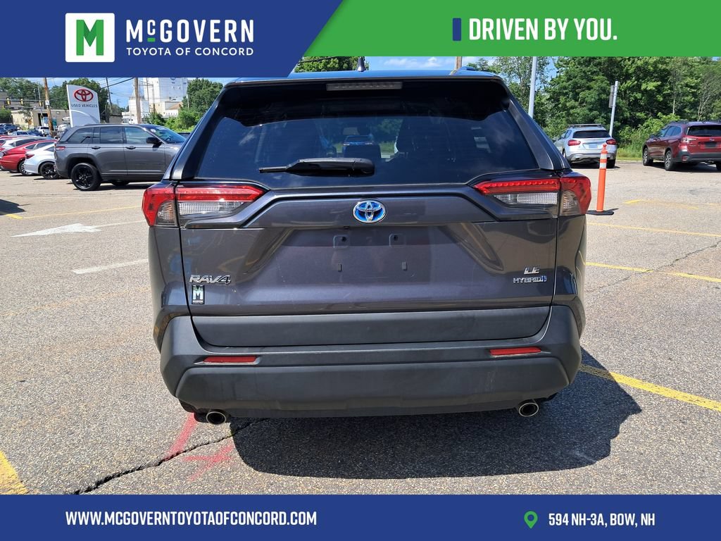 Used 2021 Toyota RAV4 LE AWD/4WD image 5