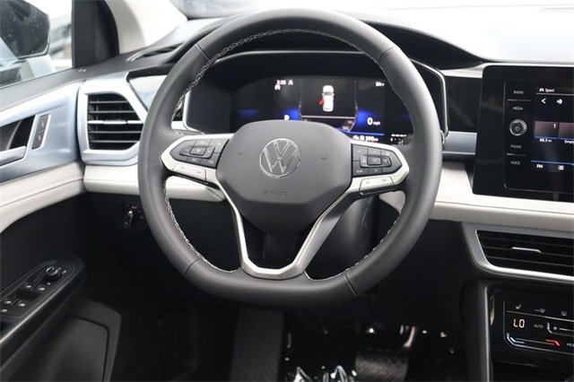 New 2025 Volkswagen Taos SE image 23