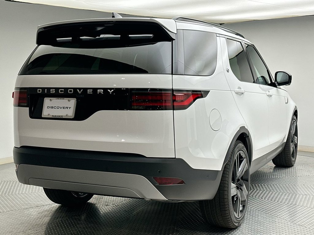 New 2027 Land Rover Discovery S AWD/4WD image 3