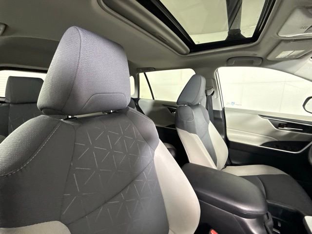 Used 2023 Toyota RAV4 XLE w/ Convenience Package FWD image 32