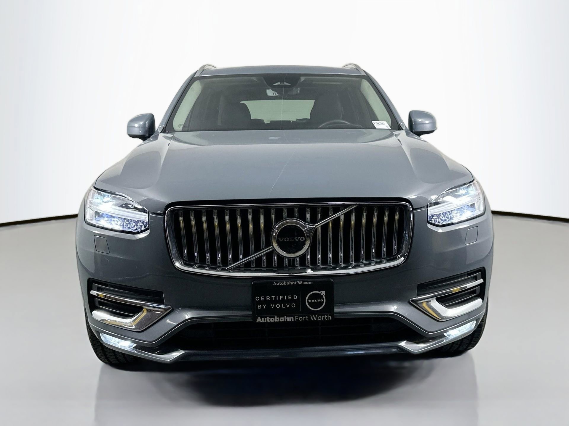 Certified 2023 Volvo XC90 B6 Ultimate w/ Protection Package Premier image 2