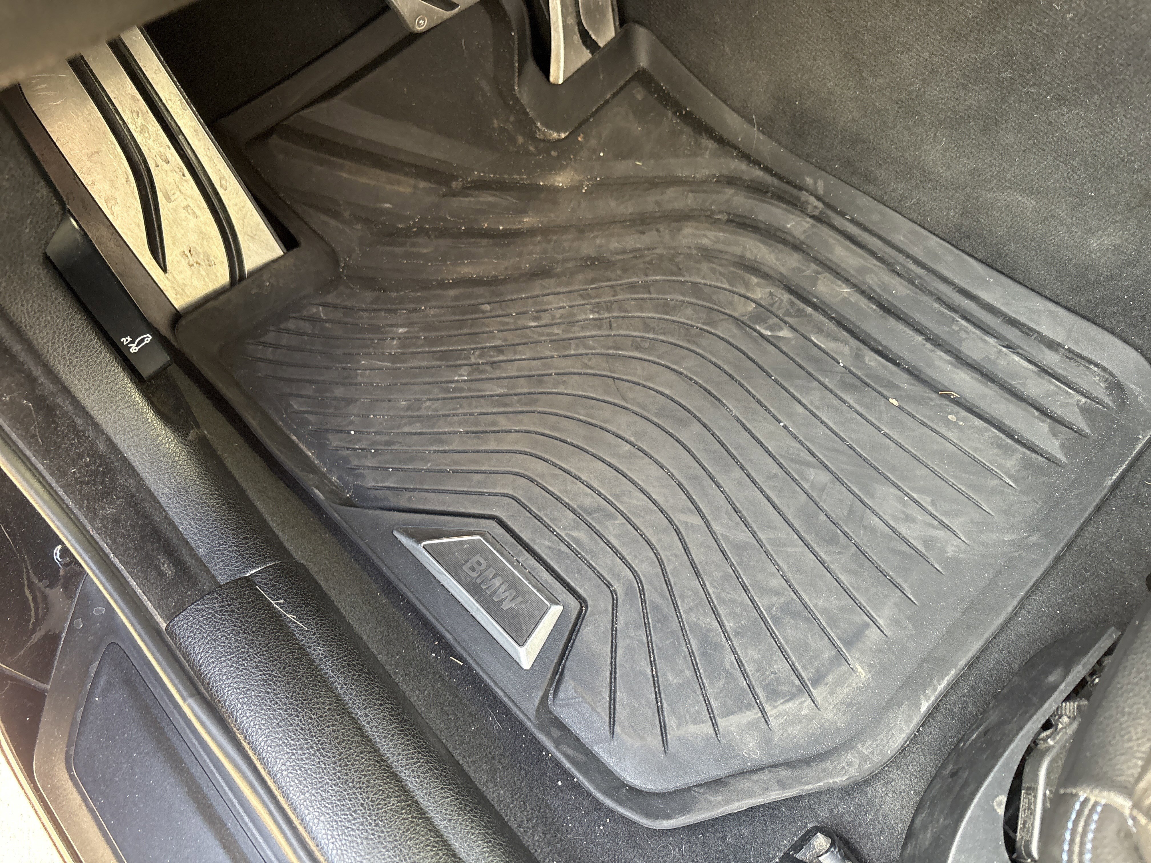 Used 2019 BMW 430i Convertible w/ M Sport Package RWD image 17