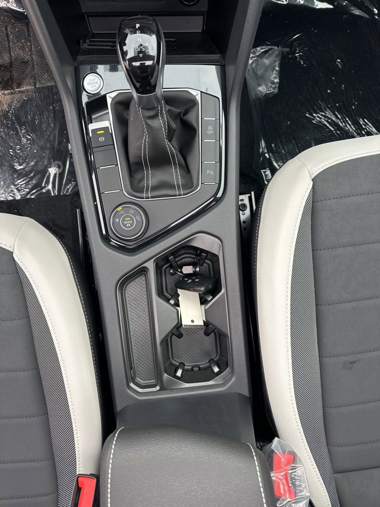 New 2026 Volkswagen Taos SE image 26