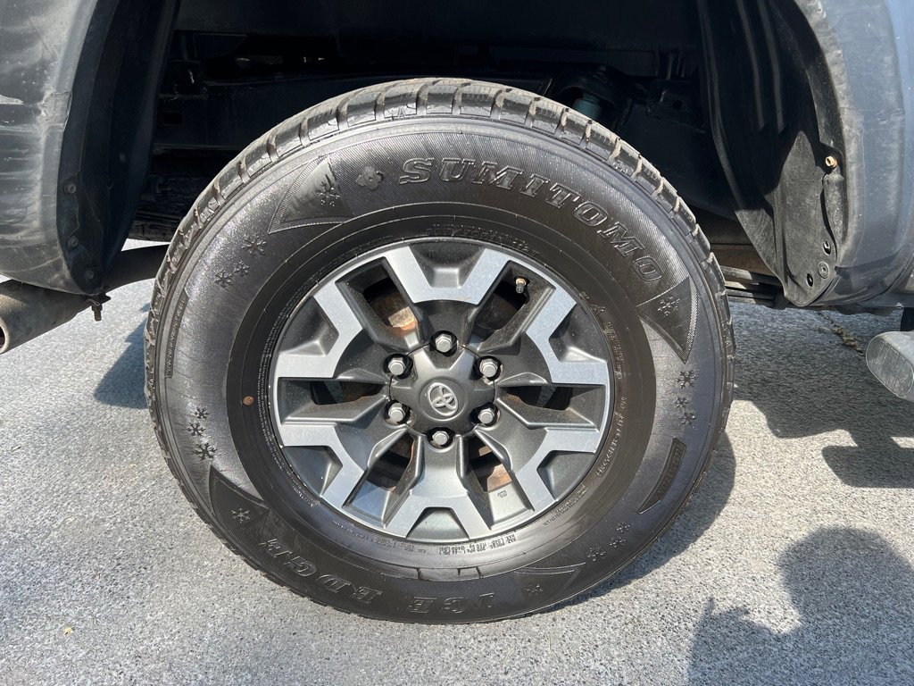 Used 2017 Toyota Tacoma TRD Off-Road image 34