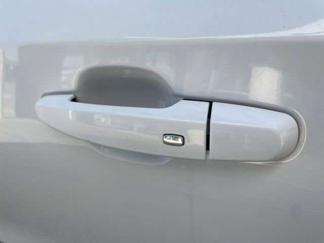 Used 2021 GMC Terrain SLE w/ Driver Convenience Package image 13