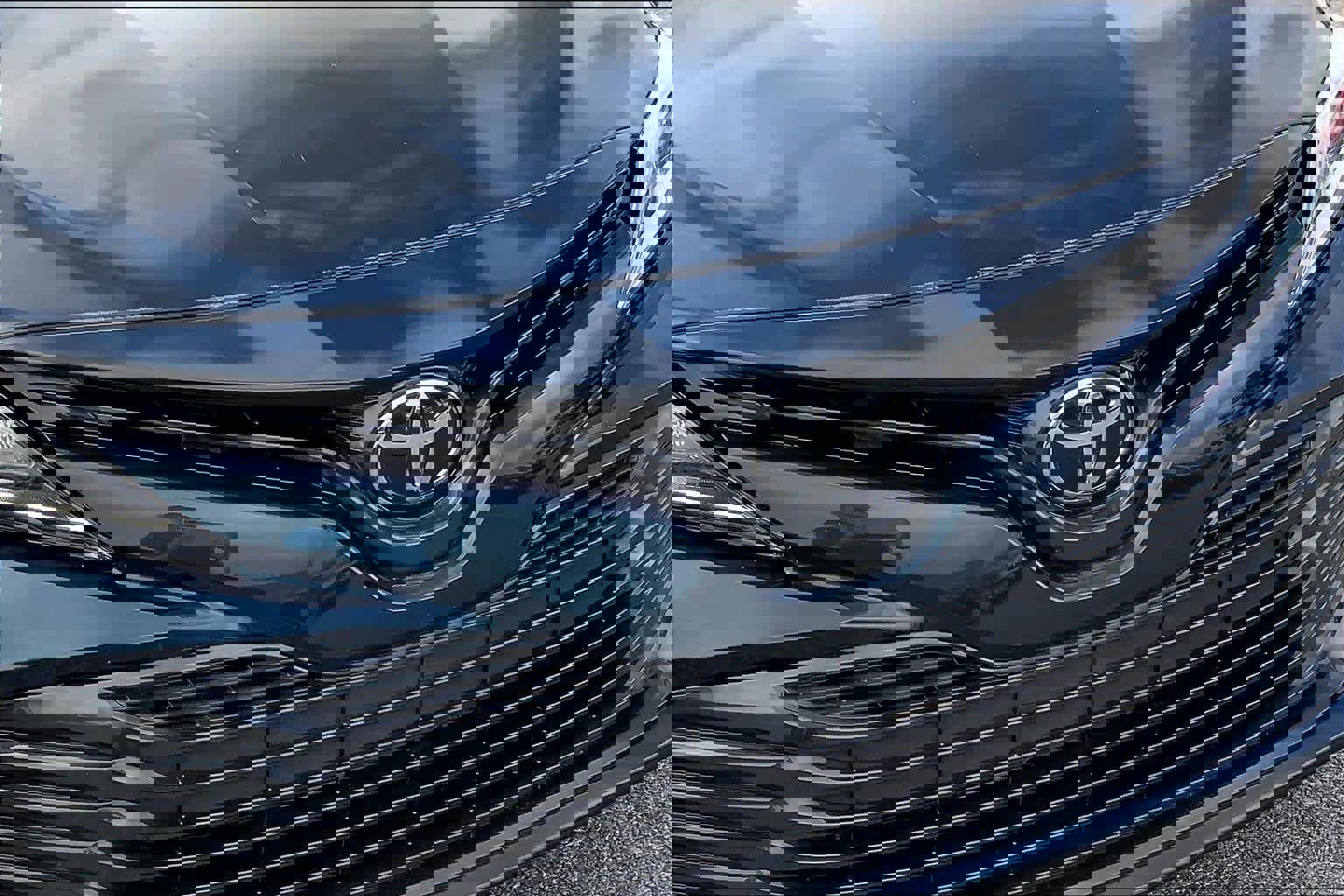 Used 2018 Toyota Camry LE image 29