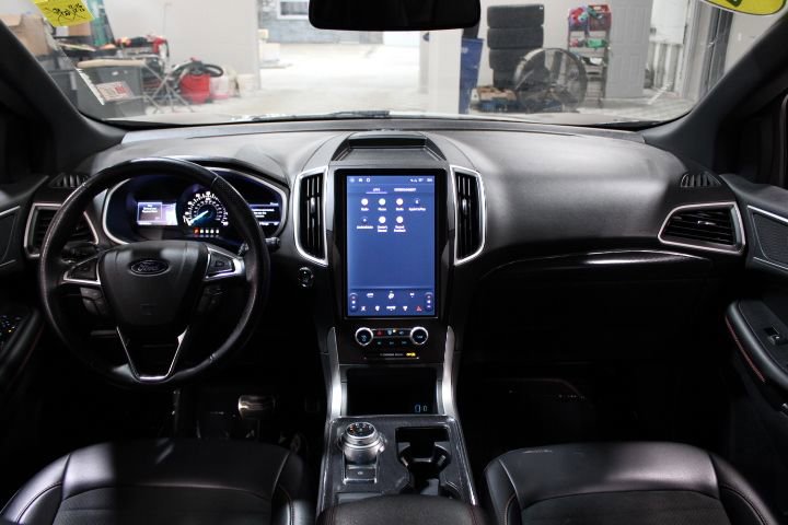 Used 2021 Ford Edge ST-Line image 2