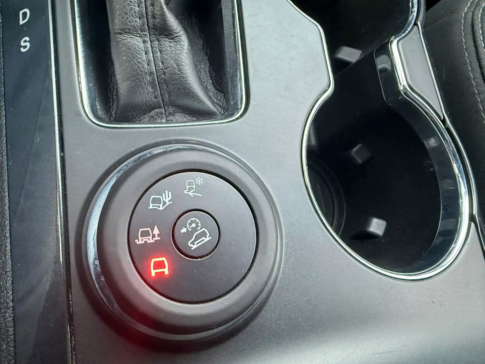 Used 2018 Ford Explorer XLT image 19