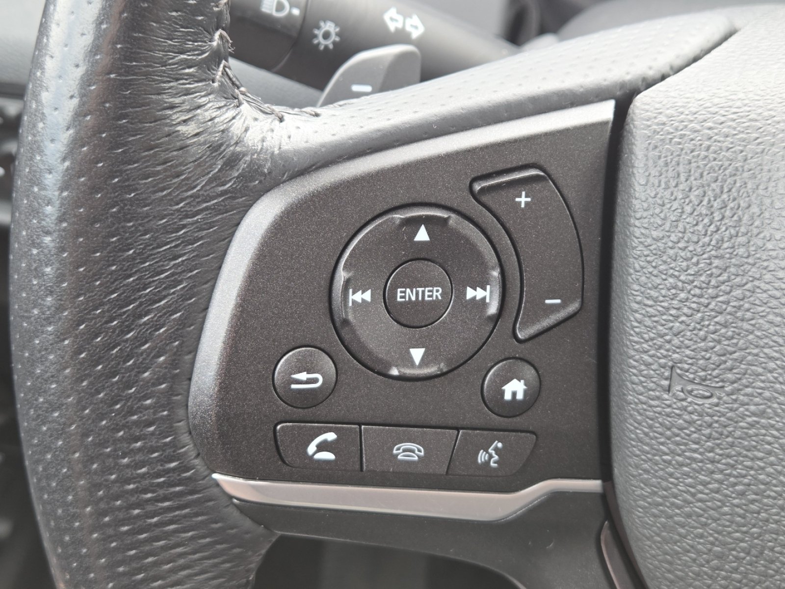 Used 2023 Honda Passport EX-L image 34