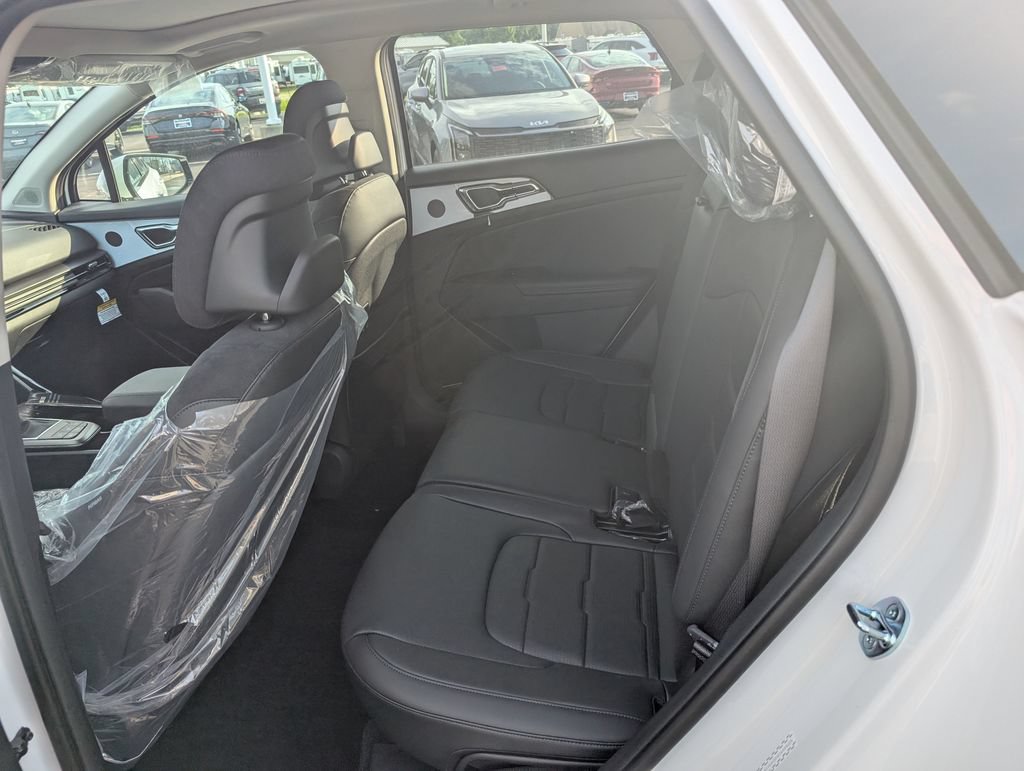 New 2026 Kia Sportage SX AWD/4WD image 9