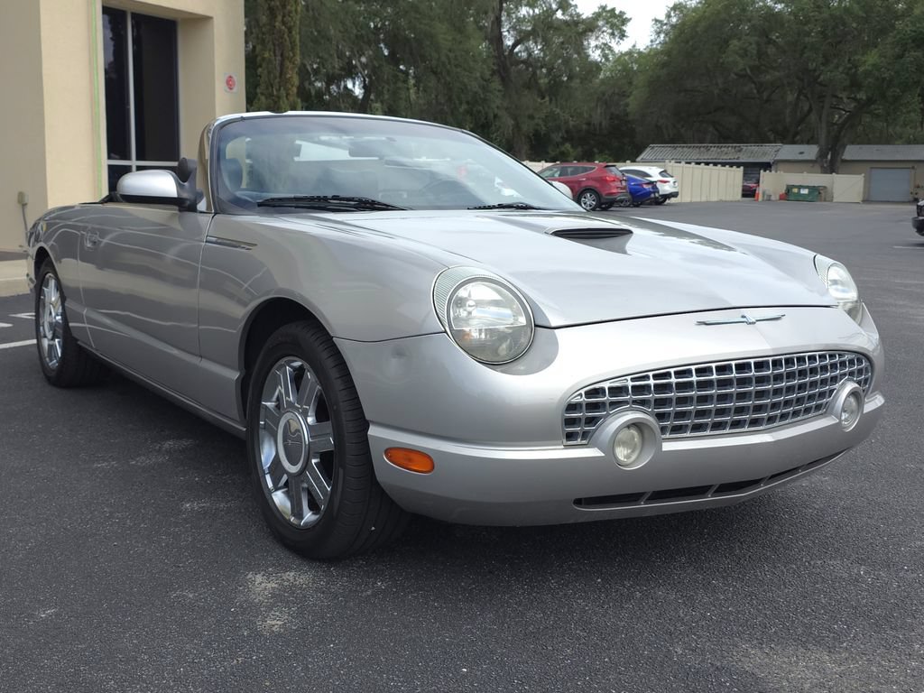Used 2005 Ford Thunderbird RWD image 4