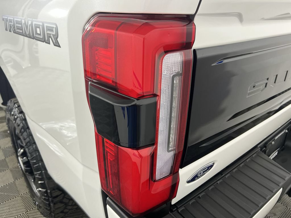 Used 2026 Ford F350 Platinum w/ Tremor Off-Road Package AWD/4WD image 36