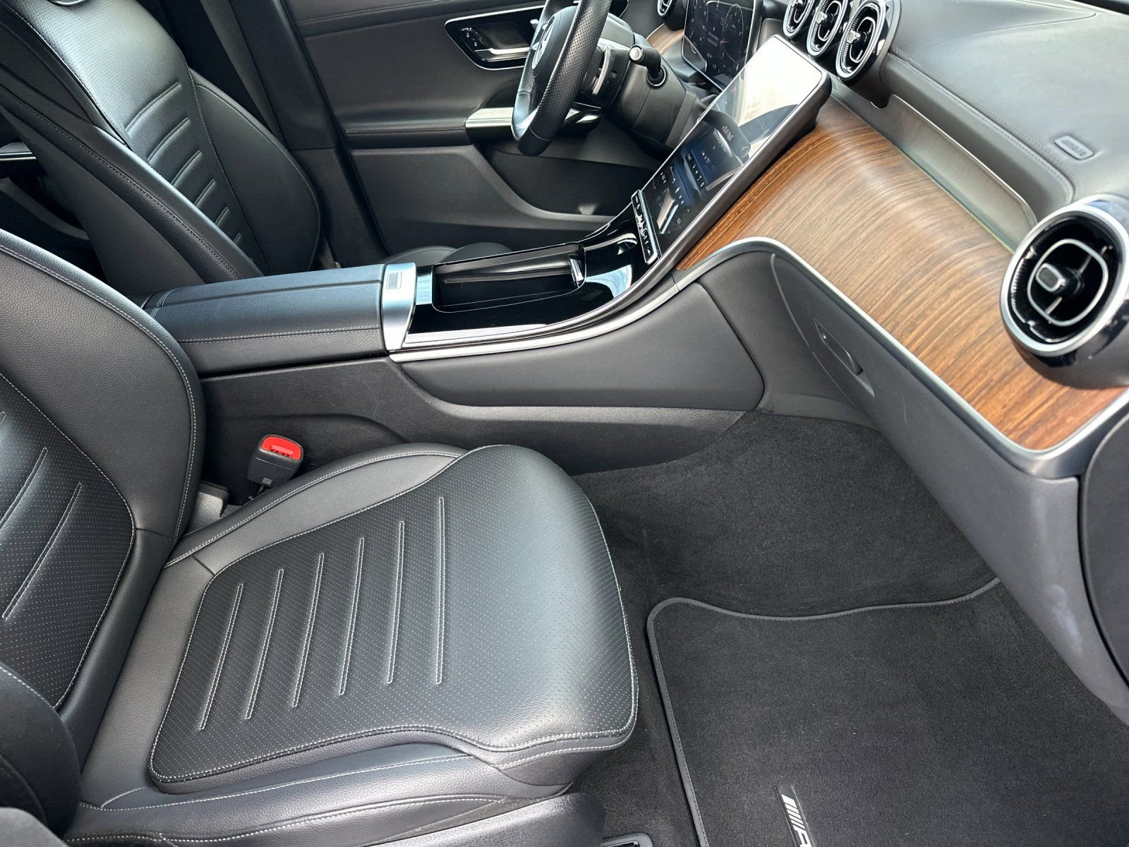 Certified 2024 Mercedes-Benz GLC 300 4MATIC image 16