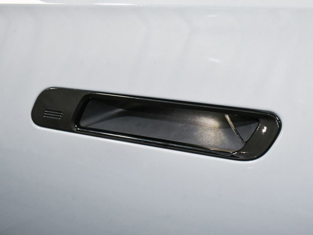Used 2024 BMW i7 xDrive60 image 12