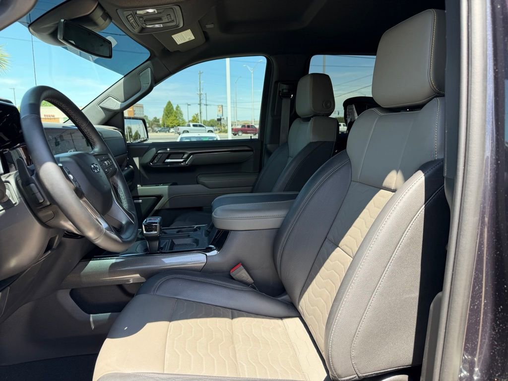 Used 2023 Chevrolet Silverado 1500 ZR2 image 10