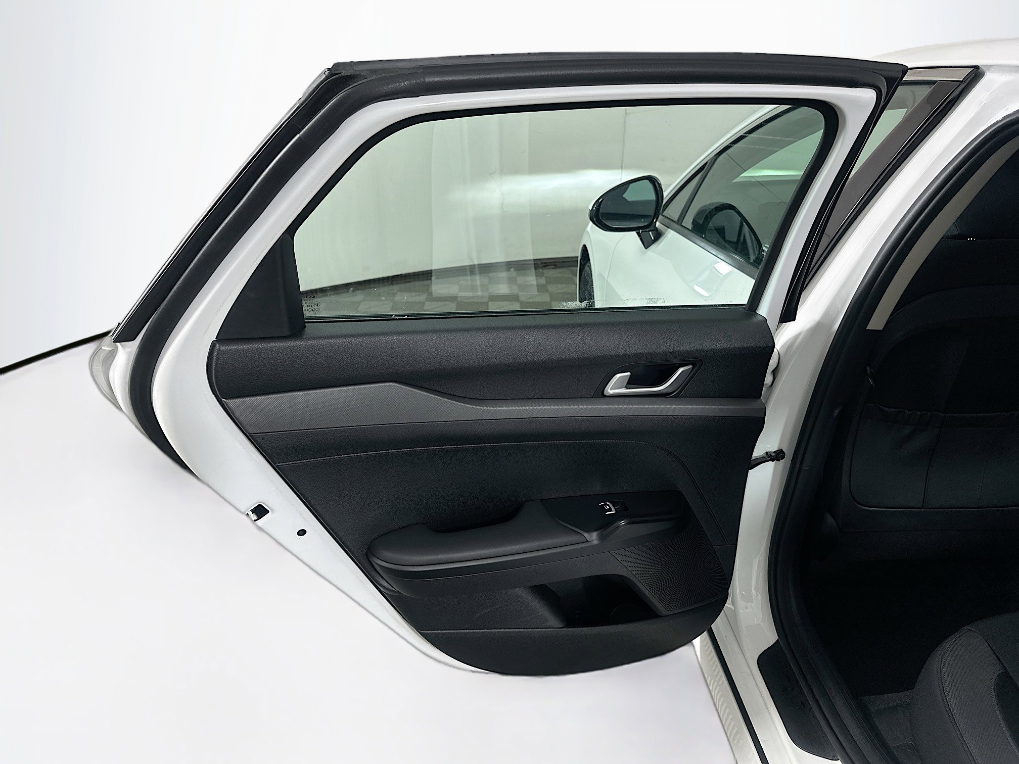 Used 2025 Kia K5 LXS image 27