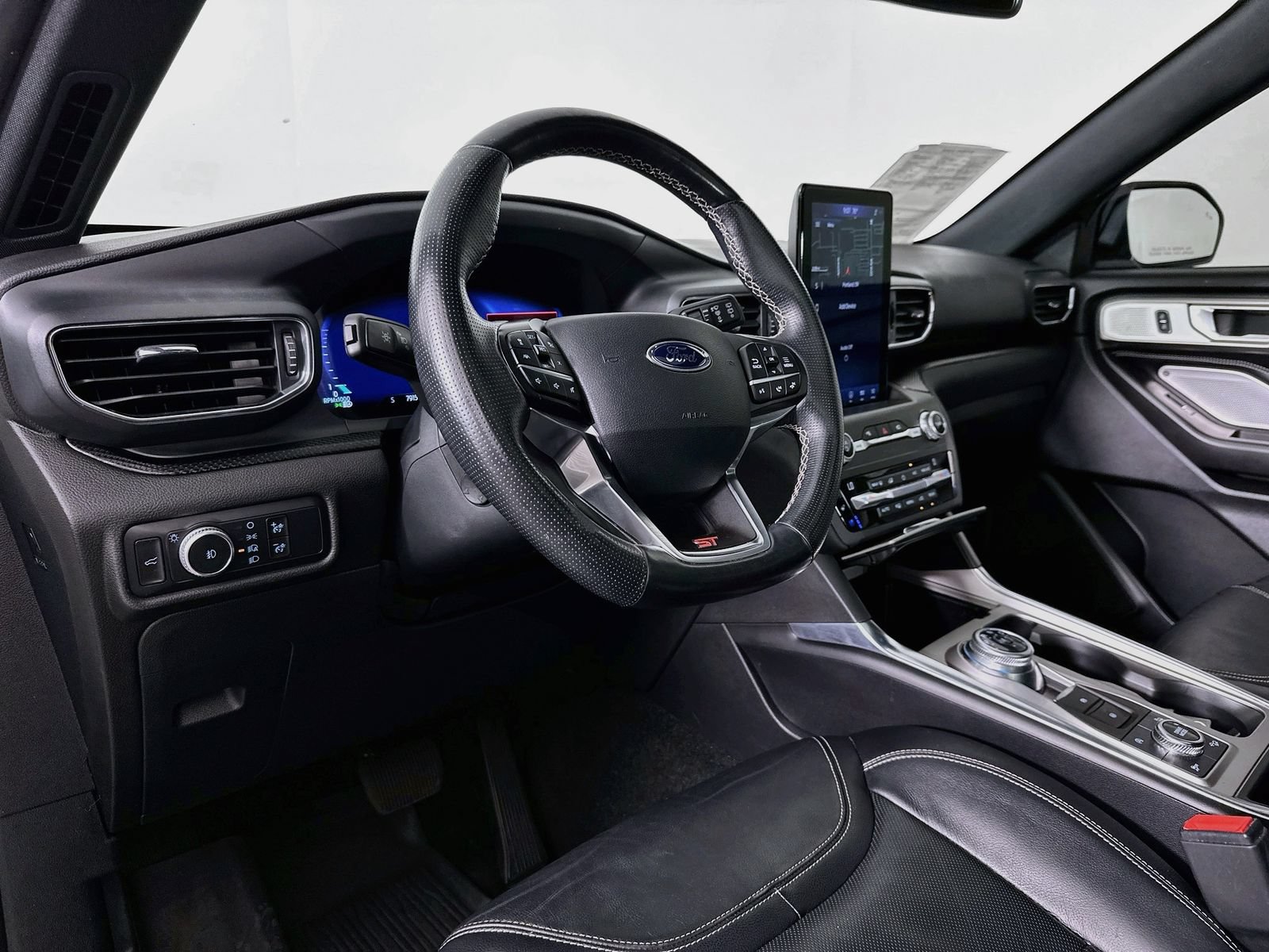 Used 2020 Ford Explorer ST w/ ST Street Pack AWD/4WD image 9