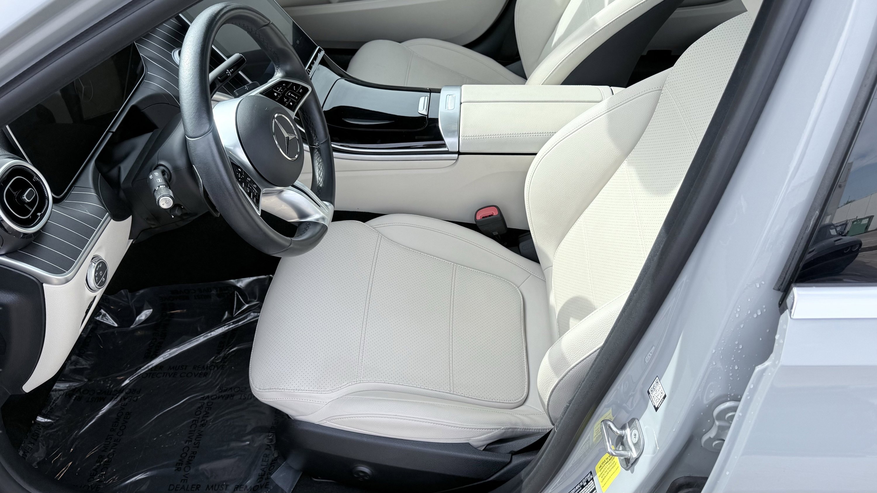 Used 2025 Mercedes-Benz C 300 Sedan image 24