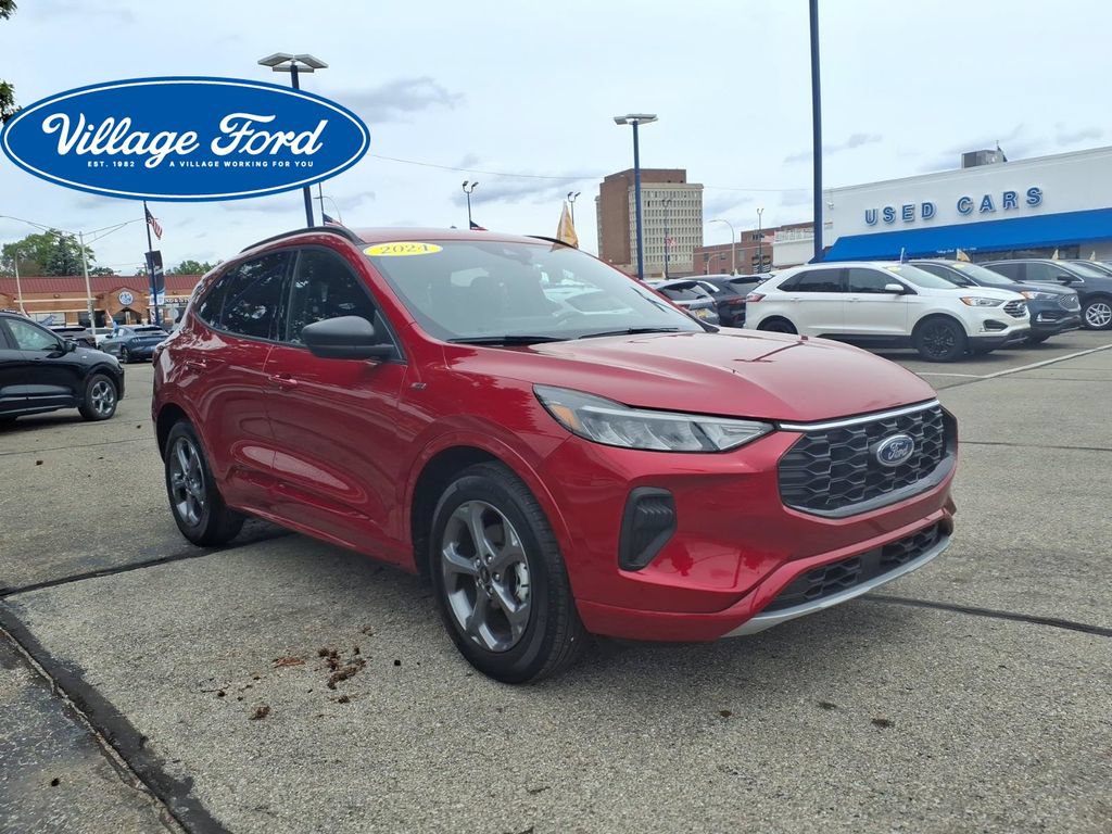 Certified 2024 Ford Escape ST-Line w/ Tech Pack #1 FWD image 4
