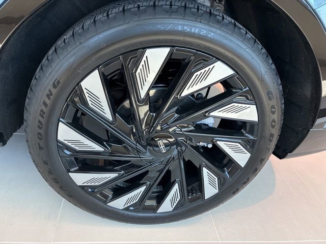 Used 2026 Lincoln Nautilus Reserve AWD/4WD image 10