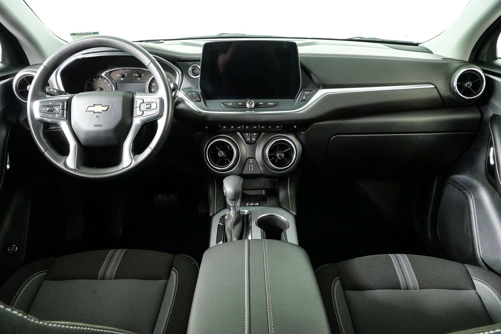 Certified 2024 Chevrolet Blazer LT w/ Convenience Package FWD image 19