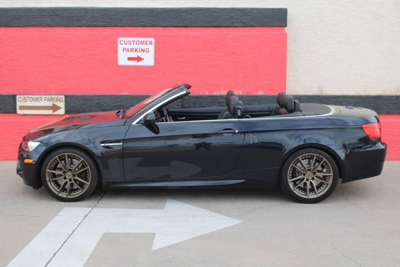 Used 2012 BMW M3 Convertible w/ Premium Pkg RWD image 2